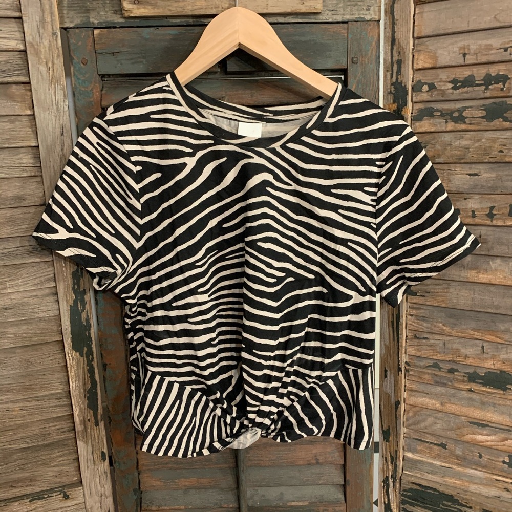 H&M cropped tee